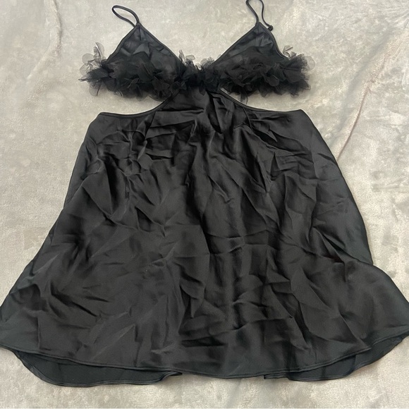 New! For love and lemons satin cutout tulle trim mini slip dress 27805 - Picture 5 of 10